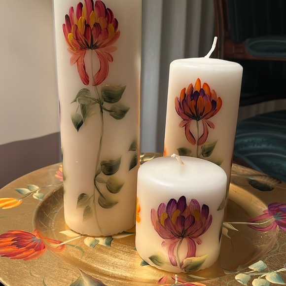 Hand Painted Pillar Candles and Display tray. - Picture 3 of 11